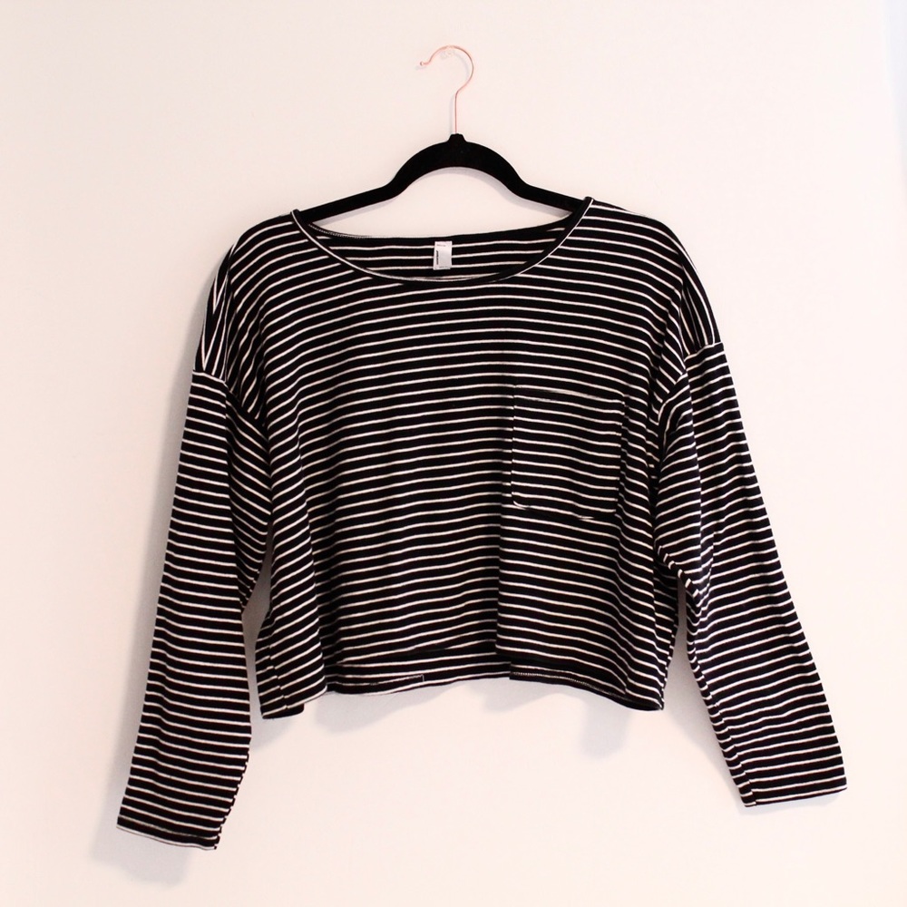 AMERICAN APPAREL crop top!